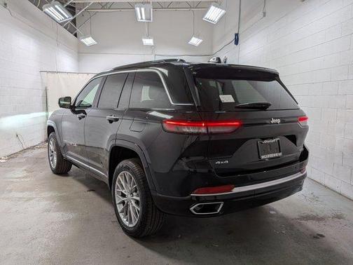 2025 Jeep Grand Cherokee Summit