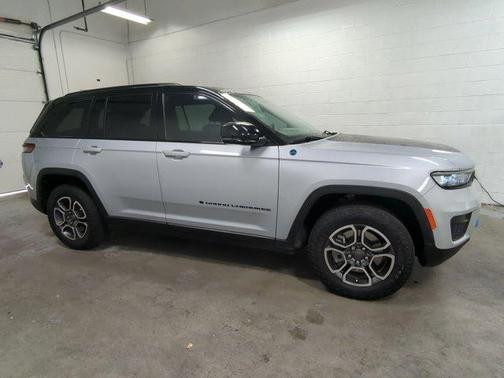 2022 Jeep Grand Cherokee 4xe Trailhawk