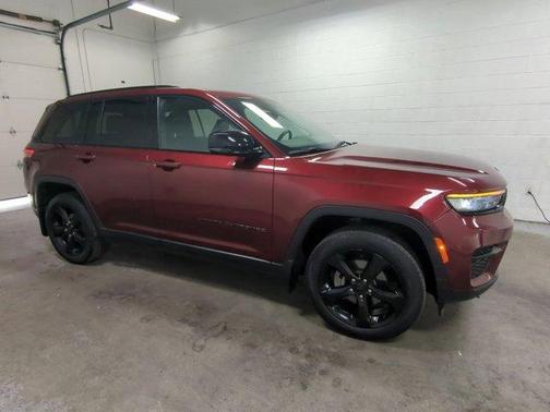 2024 Jeep Grand Cherokee Laredo