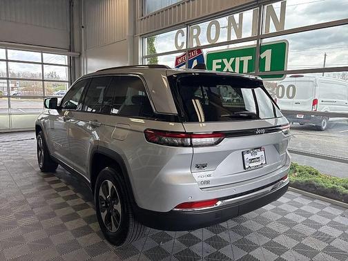 2024 Jeep Grand Cherokee 4xe Base