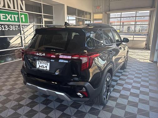 2025 Kia Seltos SX