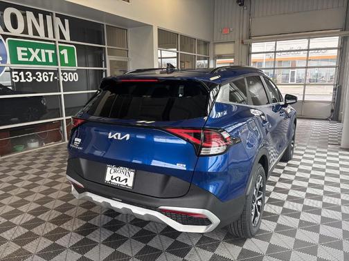 2025 Kia Sportage EX