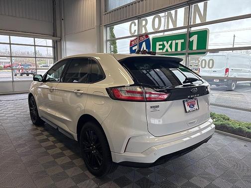 2022 Ford Edge ST Line