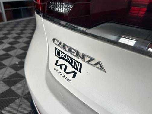 2020 Kia Cadenza Technology