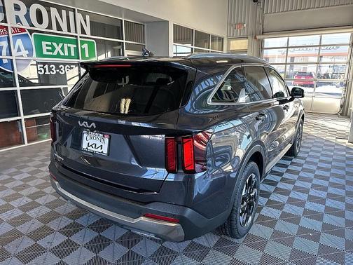 2025 Kia Sorento S