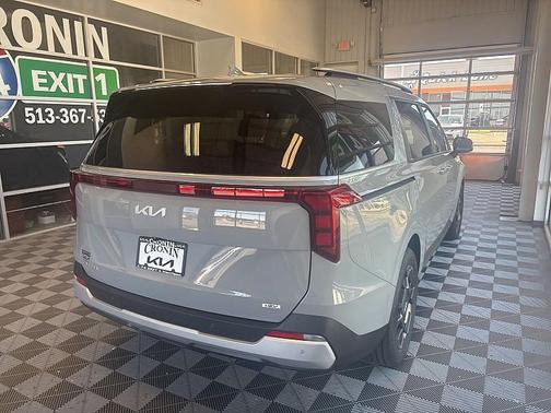 2025 Kia Carnival Hybrid EX
