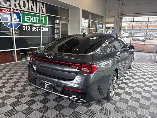 2022 Kia K5 EX
