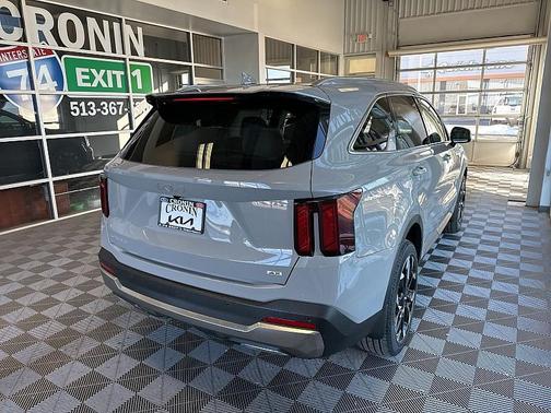 2025 Kia Sorento EX