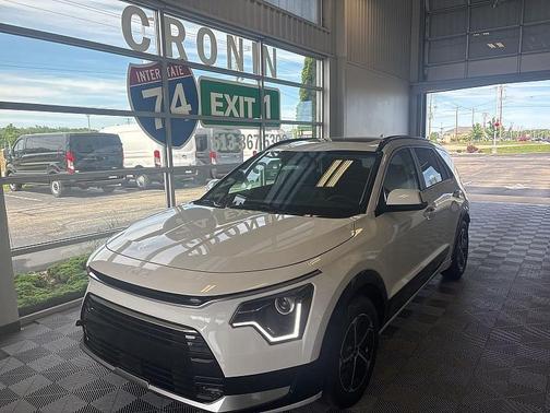2025 Kia Niro SX