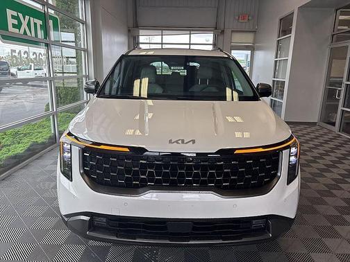 2025 Kia Carnival SX