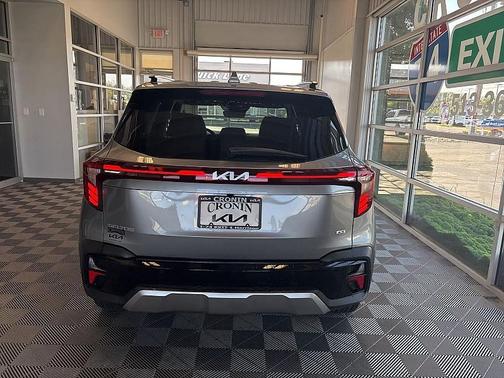 2025 Kia Seltos EX