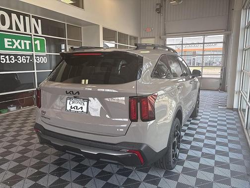2025 Kia Sorento X-Line EX
