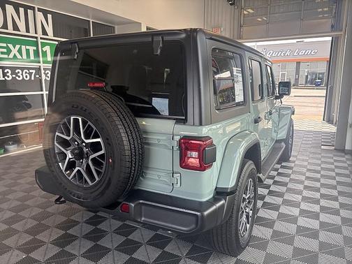 2024 Jeep Wrangler Sahara