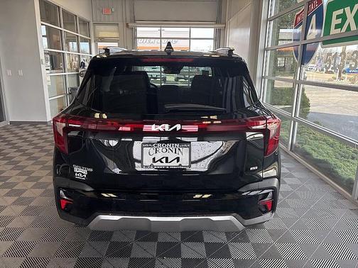 2025 Kia Seltos EX