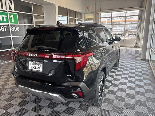 2025 Kia Seltos EX