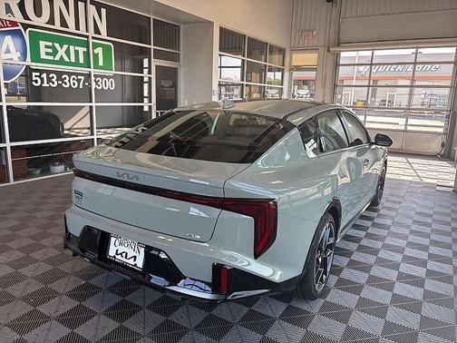 2025 Kia K4 GT-Line
