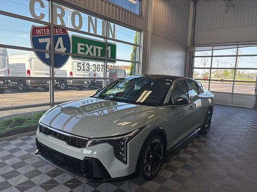 2025 Kia K4 GT-Line