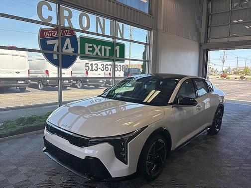 2025 Kia K4 GT-Line