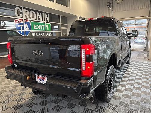 2025 Ford F-350 Lariat Super Duty