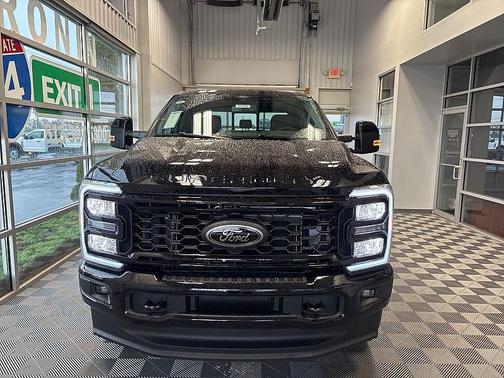2025 Ford F-350 Lariat Super Duty