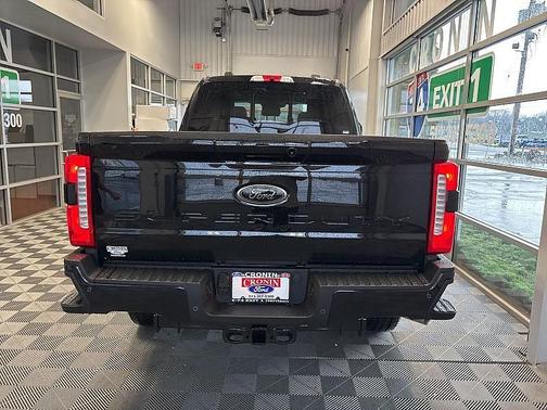 2025 Ford F-350 Lariat Super Duty