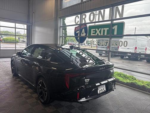 2025 Kia K4 GT-Line