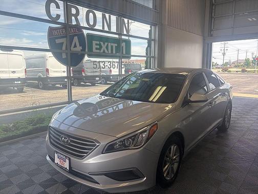 2017 Hyundai SONATA SE