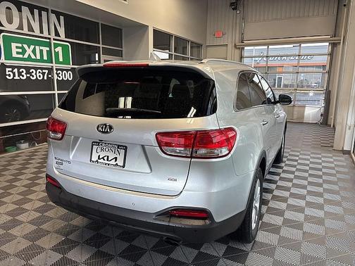 2017 Kia Sorento LX