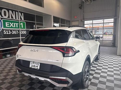 2025 Kia Sportage Hybrid EX