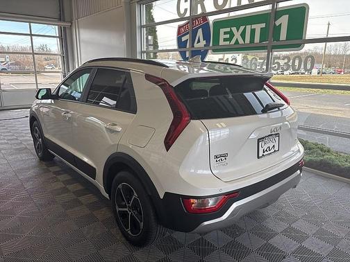 2025 Kia Niro EX