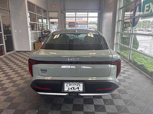 2025 Kia K4 EX