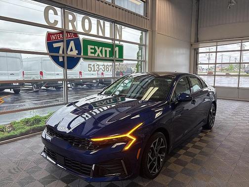 2025 Kia K5 EX