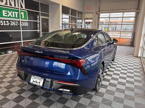 2025 Kia K5 EX