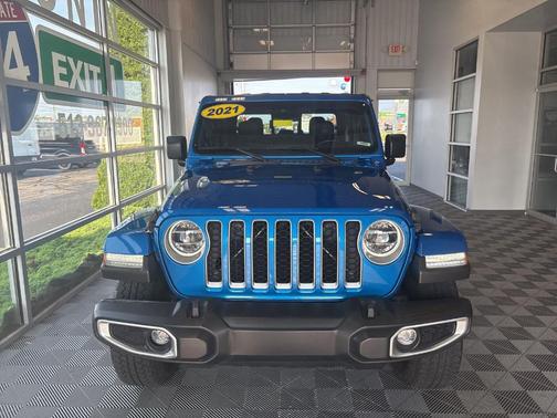 2021 Jeep Gladiator Overland