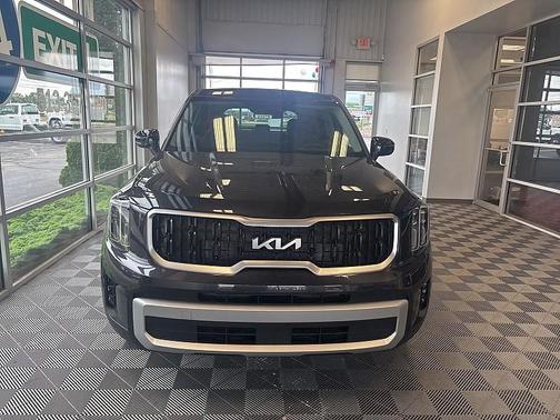 2025 Kia Telluride LX