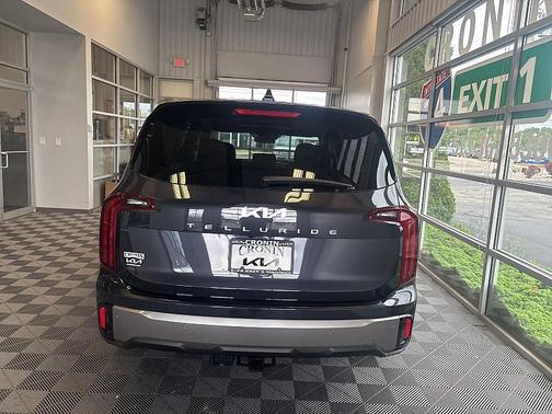 2025 Kia Telluride LX
