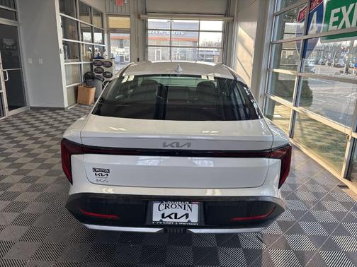 2025 Kia K4 EX