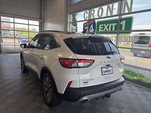 2022 Ford Escape Titanium