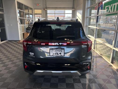 2025 Kia Seltos EX