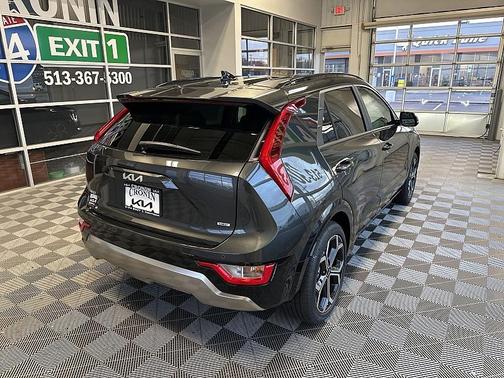 2025 Kia Niro EX Touring