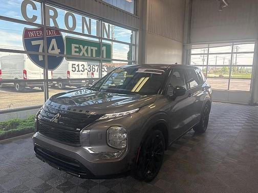 2022 Mitsubishi Outlander Black Edition
