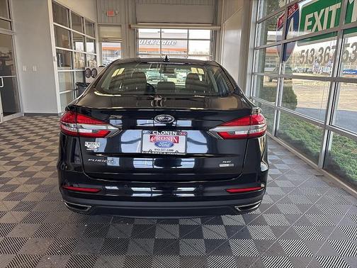 2020 Ford Fusion SE