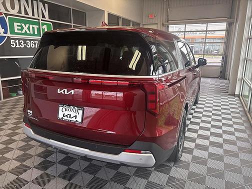 2025 Kia Carnival LXS