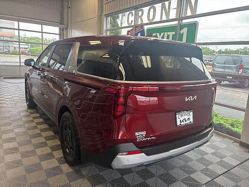 2025 Kia Carnival LXS
