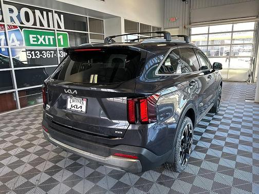 2025 Kia Sorento EX