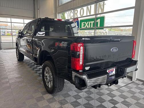 2024 Ford F-350 Lariat Super Duty