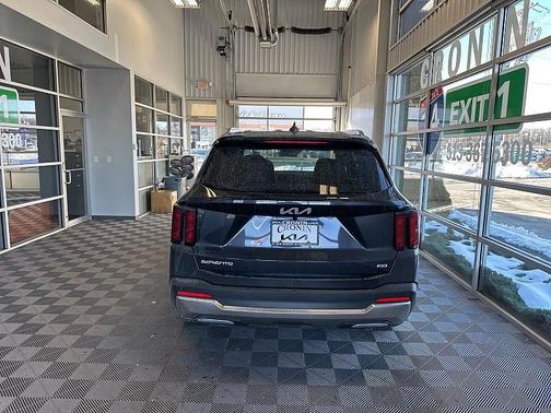 2025 Kia Sorento EX