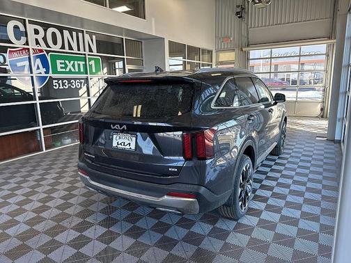 2025 Kia Sorento EX