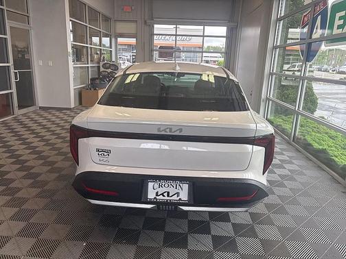 2025 Kia K4 LX