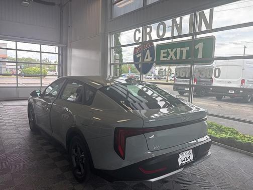 2025 Kia K4 LXS